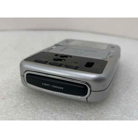 Vintage Sharper Image Atomic Radio Controlled Twist & Stand Alarm Clock - Picture 4 of 5